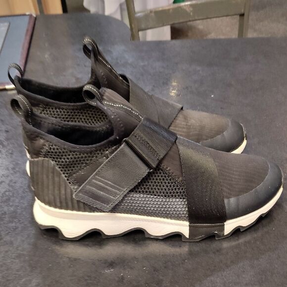Sorel Black High-Top Sneakers with Elastic Strap - Picture 4 of 6